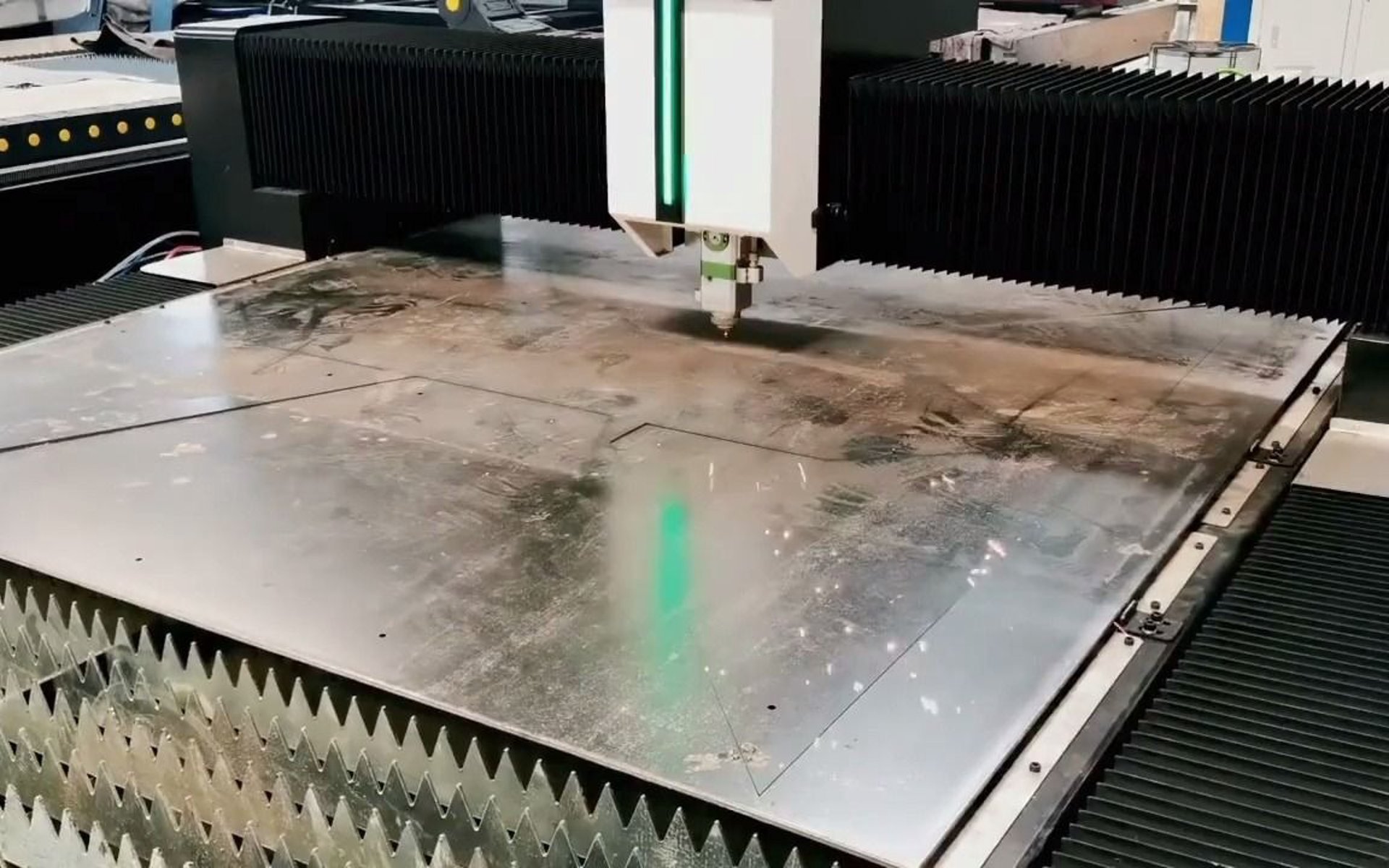 曼镭激光设备